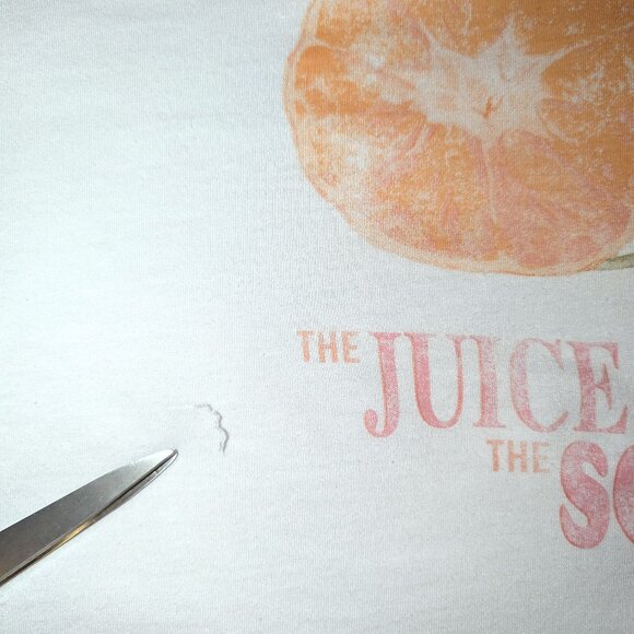 Guess | Eco Organic Cotton Blend White Fruit Graphic Print Easy Tee | Medium - Picture 12 of 12